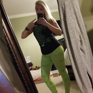 Meet your Posher, Holly